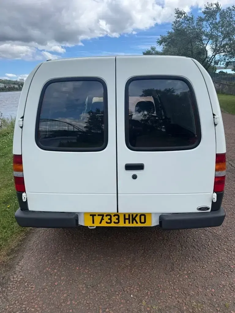 Used Ford Escort 69 HP (50 kW) 1999 White Van