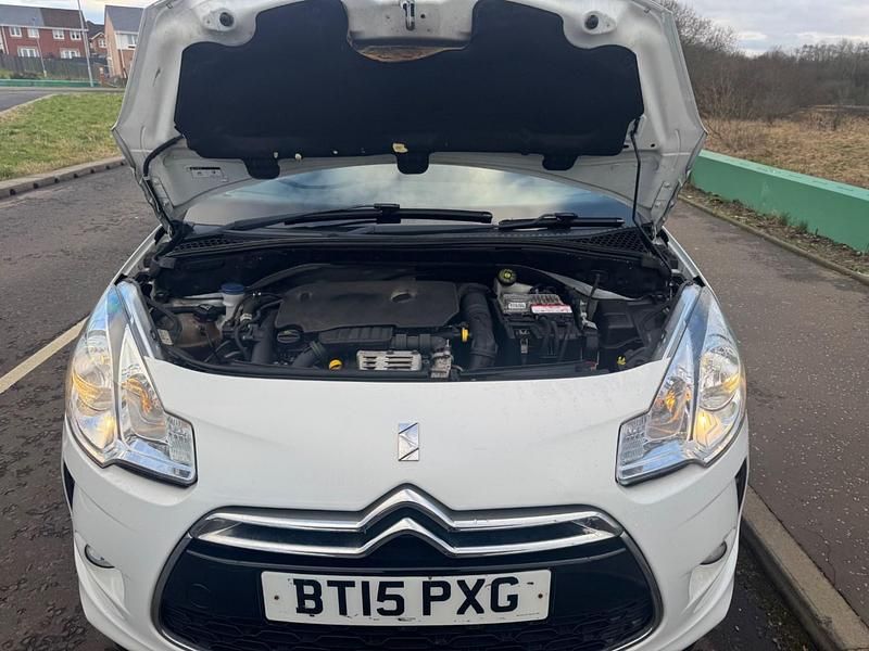 Used DS Automobiles DS3 2015 White Hatchback