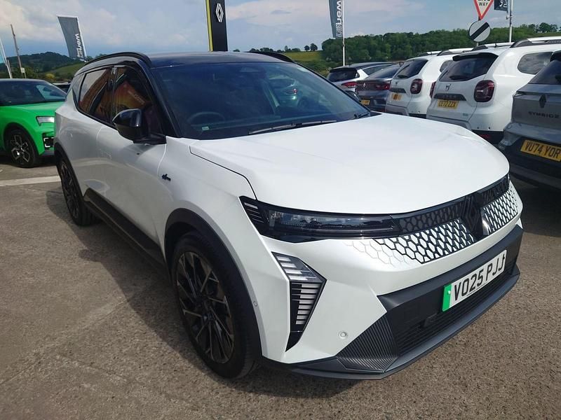 White/black Used 2025 Renault Scénic Esprit Alpine MPV | £32,495 (Fair price) - Image 1/4