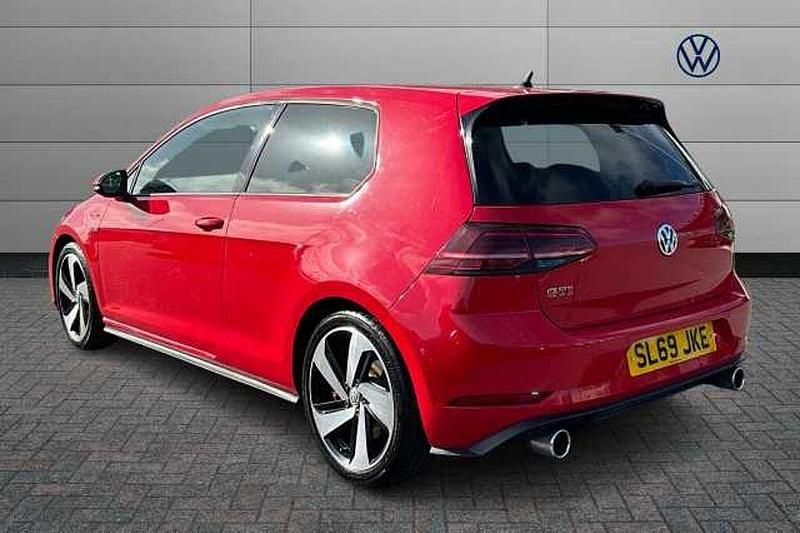 Begagnad VW Golf VII 245 HK (180 kW) 2019 Halvkombi