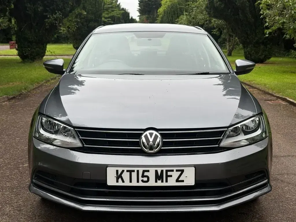 Used VW Jetta SE 110 HP (80 kW) 2015 Grey Sedan