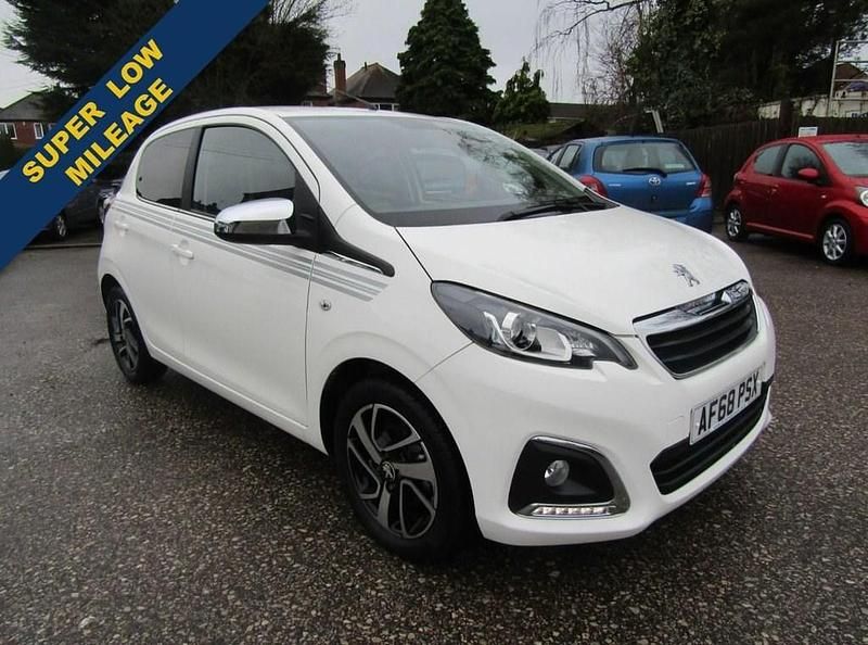 Used Peugeot 108 Collection 72 HP (52 kW) 2018 White Hatchback