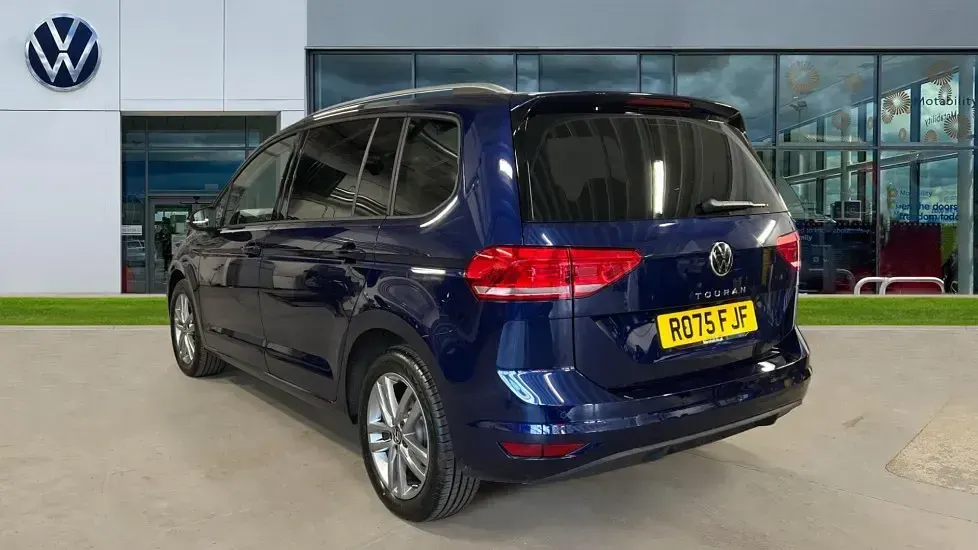 Used VW Touran Match 150 HP (110 kW) 2025 Blue MPV