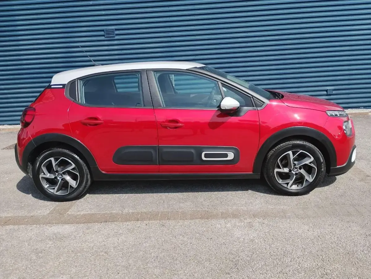 Used Citroën C3 PureTech 82 HP (60 kW) 2021 Red Hatchback