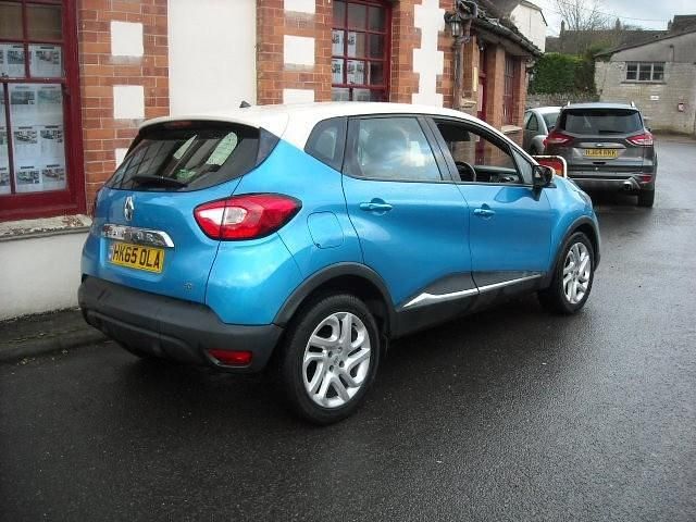 Used Renault Captur Dynamique 90 HP (66 kW) 2016 Blue SUV