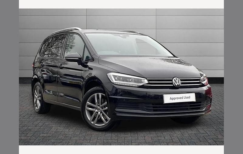 Used VW Touran Match 150 HP (110 kW) 2025 Black MPV