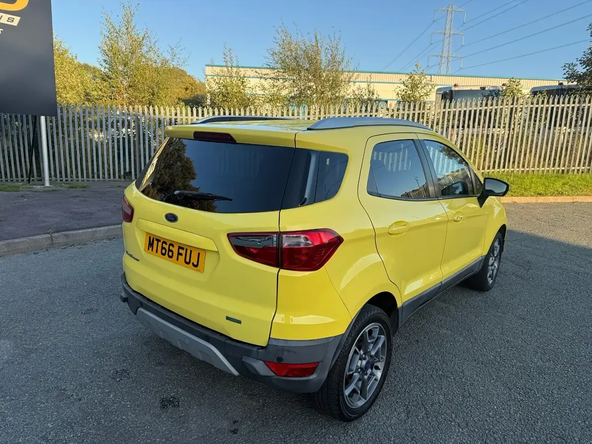 Used Ford Ecosport Titanium 125 HP (91 kW) 2016 Yellow SUV