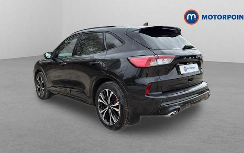 Używany Ford Kuga ST-Line X 224 KM (164 kW) 2022 Czarny SUV