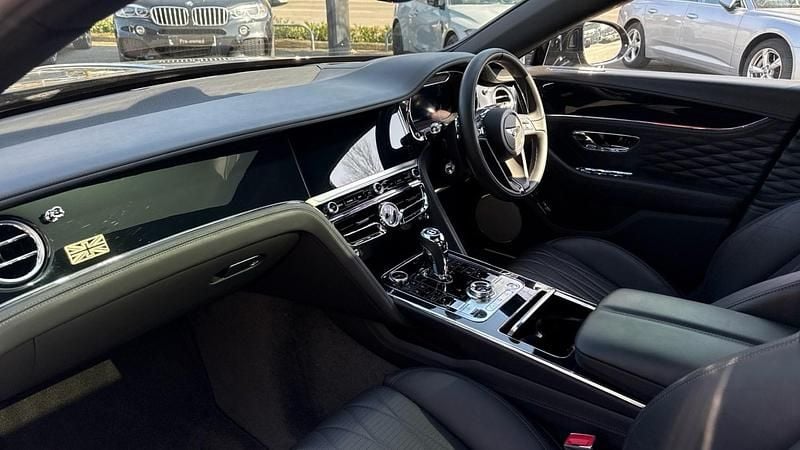 Used Bentley Flying Spur 625 HP (459 kW) 2020 Black Sedan