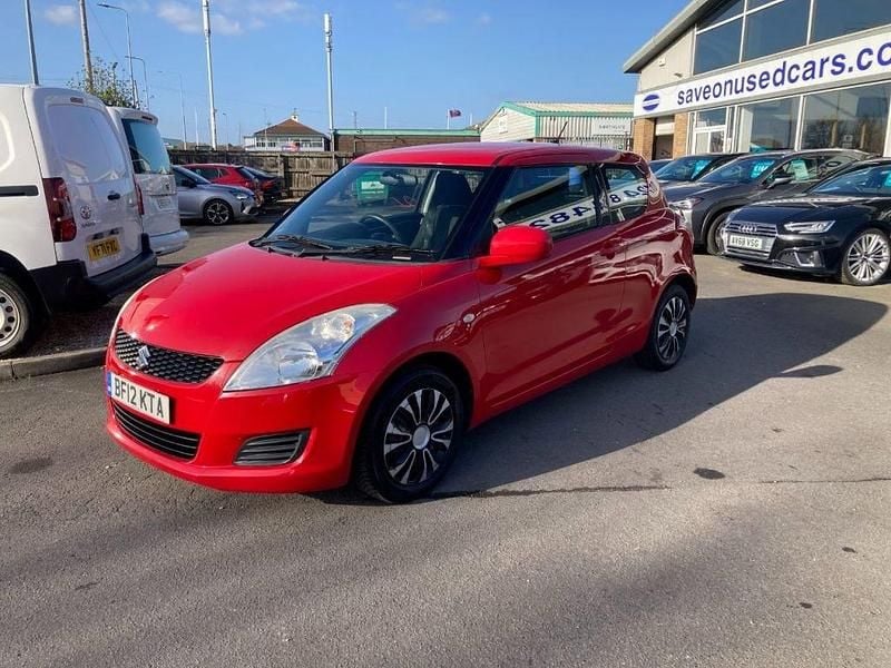 Usado Suzuki Swift 94 HP (69 kW) 2012 Vermelho Citadino