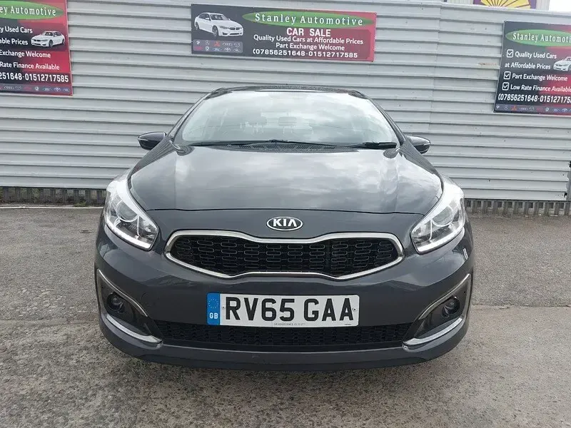 Used Kia Ceed 2015 Silver Hatchback