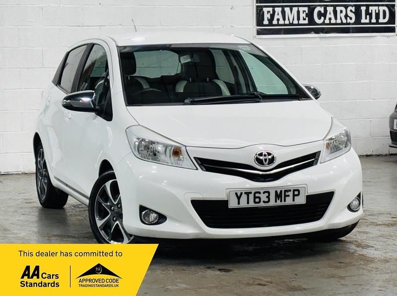White Used 2013 Toyota Yaris Multidrive S Hatchback | £5,500 (A bit pricey) - Image 1/3
