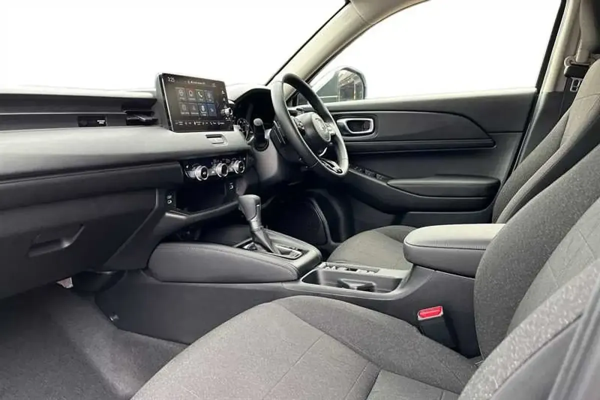 Used Honda HR-V Elegance 131 HP (96 kW) 2025 White SUV