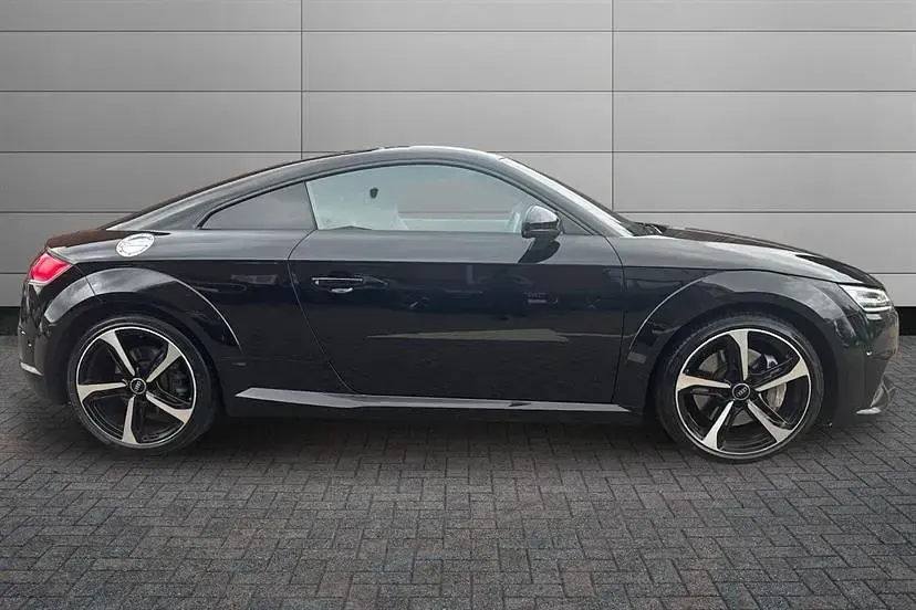 Używany Audi TT Sport 245 KM (180 kW) 2021 Czarny Coupe