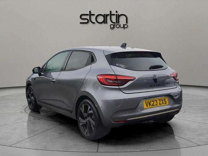Used Renault Clio V Engineered 145 HP (106 kW) 2023 Grey Hatchback
