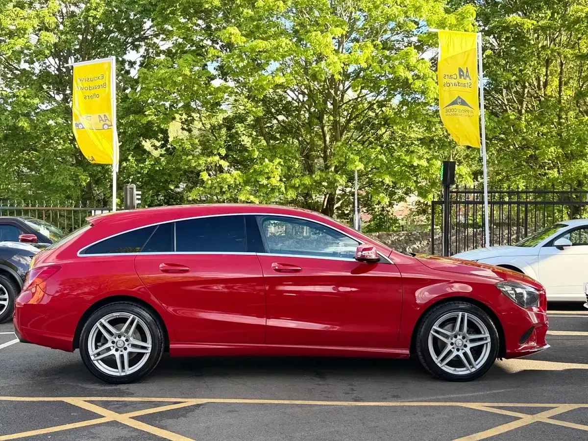 Used Mercedes CLA220 Shooting Brake 177 HP (130 kW) 2017 Red Estate