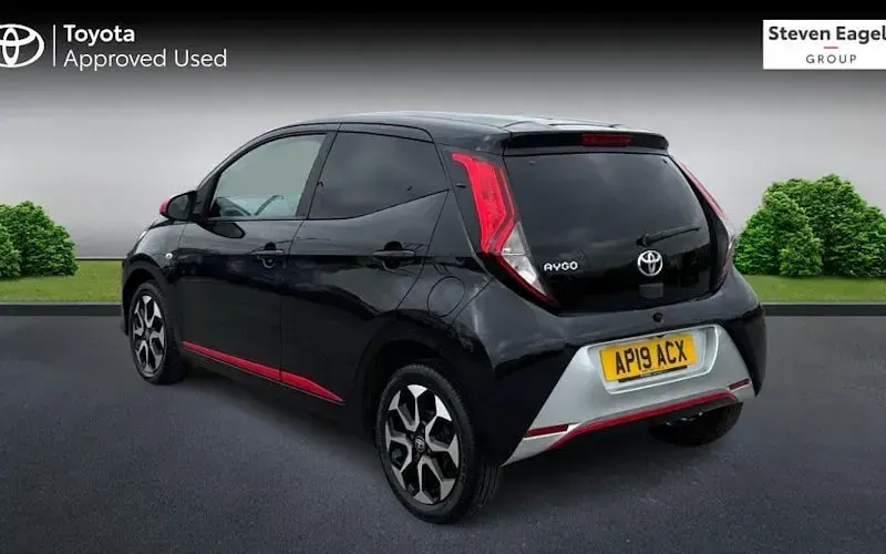 Used Toyota Aygo Trend 72 HP (52 kW) 2019 Black Hatchback