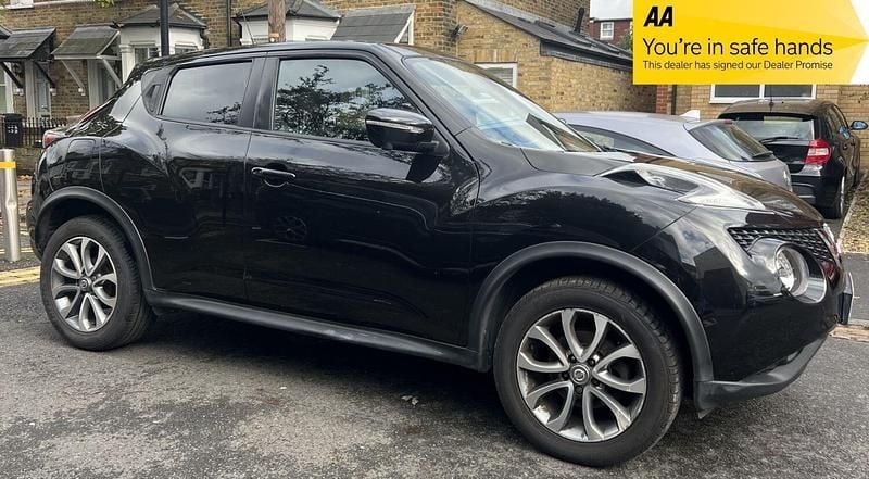 Black Used 2017 Nissan Juke Tekna SUV | £6,299 (Fair price) - Image 1/4