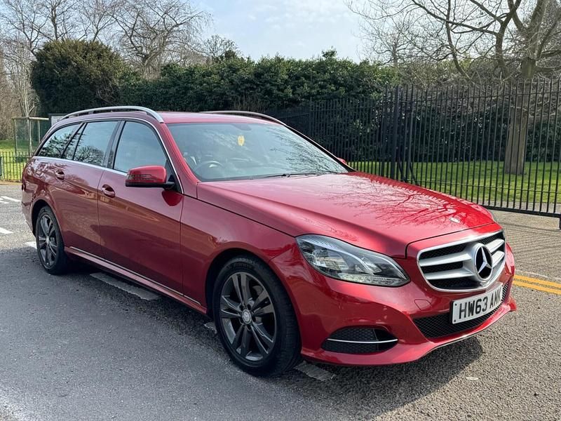 Used Mercedes E220 SE 2013 Red Estate