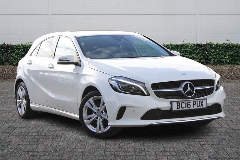 Used Mercedes A200 Premium 156 HP (114 kW) 2016 White Hatchback