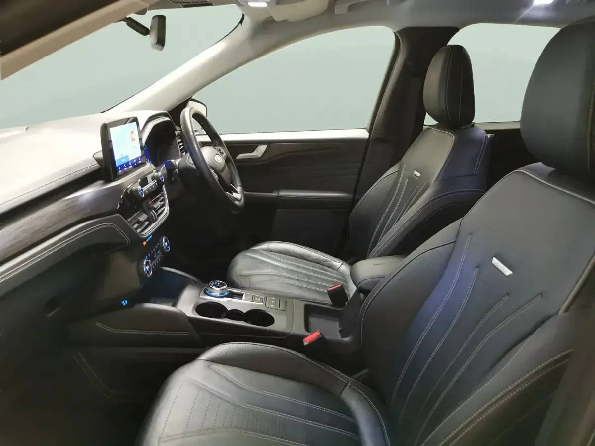 Used Ford Kuga Vignale 225 HP (165 kW) 2022 Black SUV
