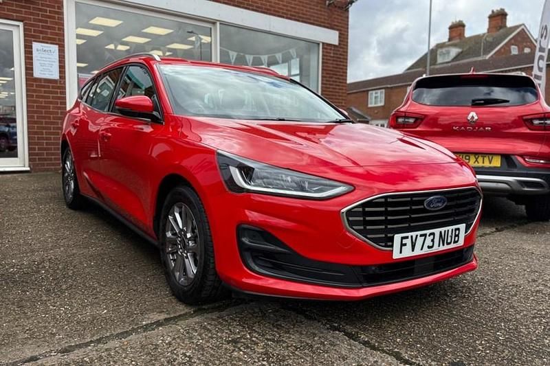 Used Ford Focus Titanium 155 HP (114 kW) 2023 Red Estate