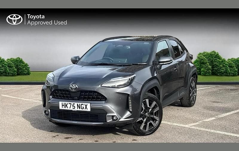 Used Toyota Yaris Cross 128 HP (94 kW) 2025 Grey SUV