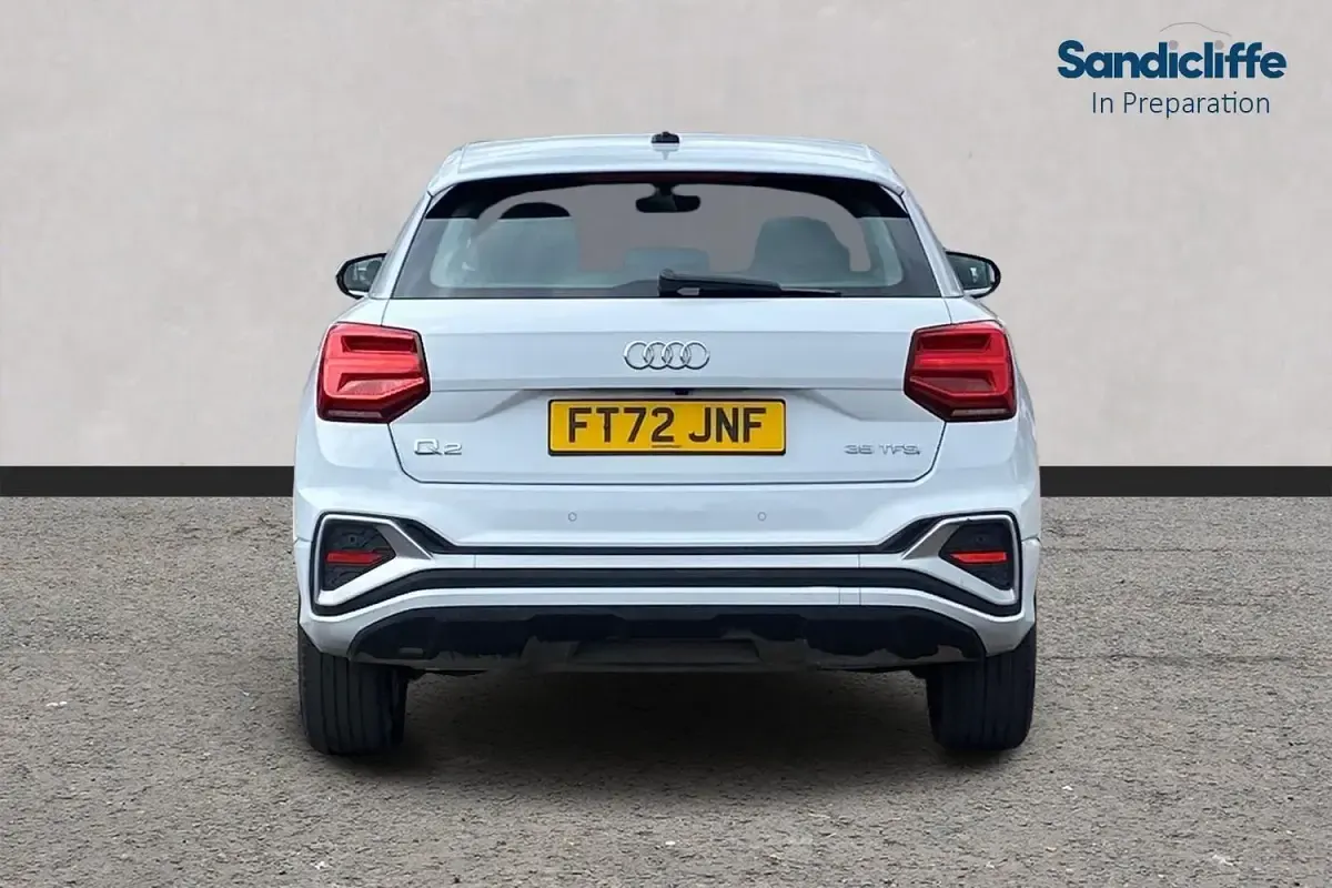 Usado Audi Q2 Business 150 CV (110 kW) 2023 Blanco SUV
