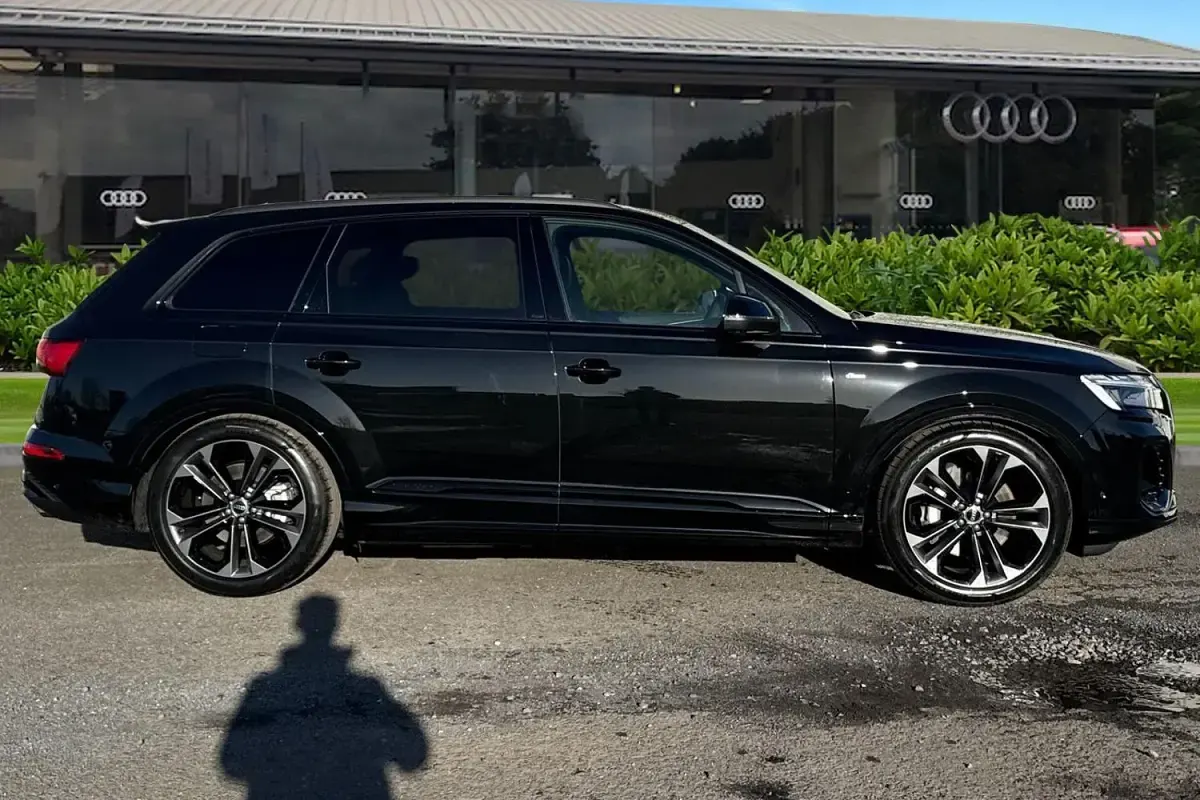 Nuevo Audi Q7 Black Edition 2025 Negro SUV