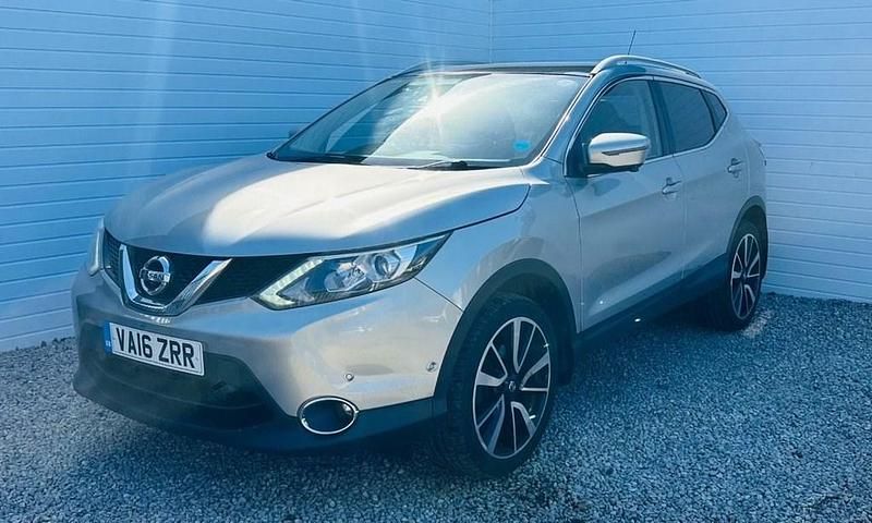 Used Nissan Qashqai S 130 HP (95 kW) 2016 Silver SUV