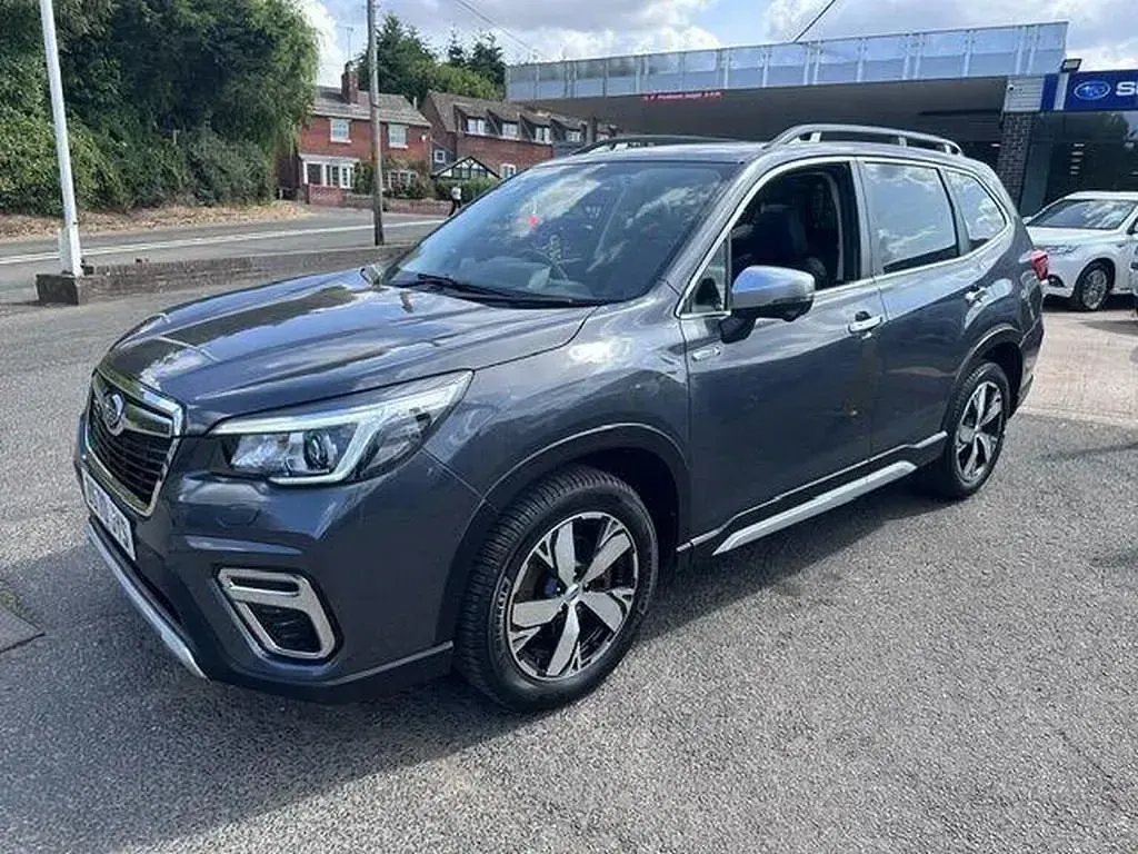 Used Subaru Forester Premium 150 HP (110 kW) 2020 Grey SUV