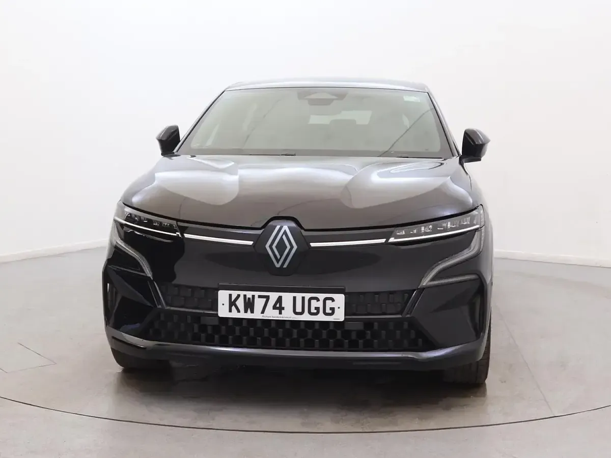 Used Renault Megane E-Tech Komfort 160 kW (218 HP) 2024 Black Hatchback