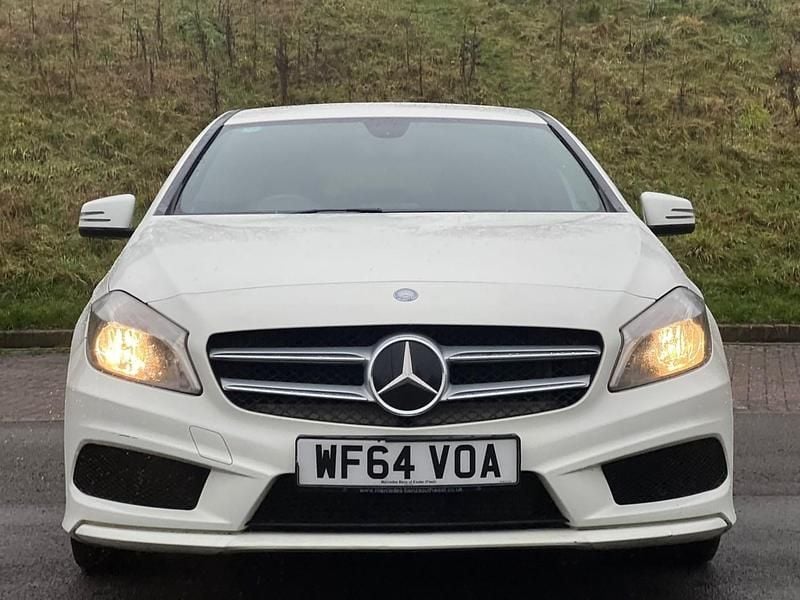Used Mercedes A180 AMG 109 HP (80 kW) 2014 White Hatchback