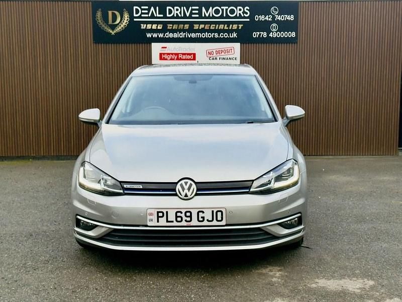 Second-hand VW Golf VII Edition 130 CP (95 kW) 2020 Argintiu Hatchback