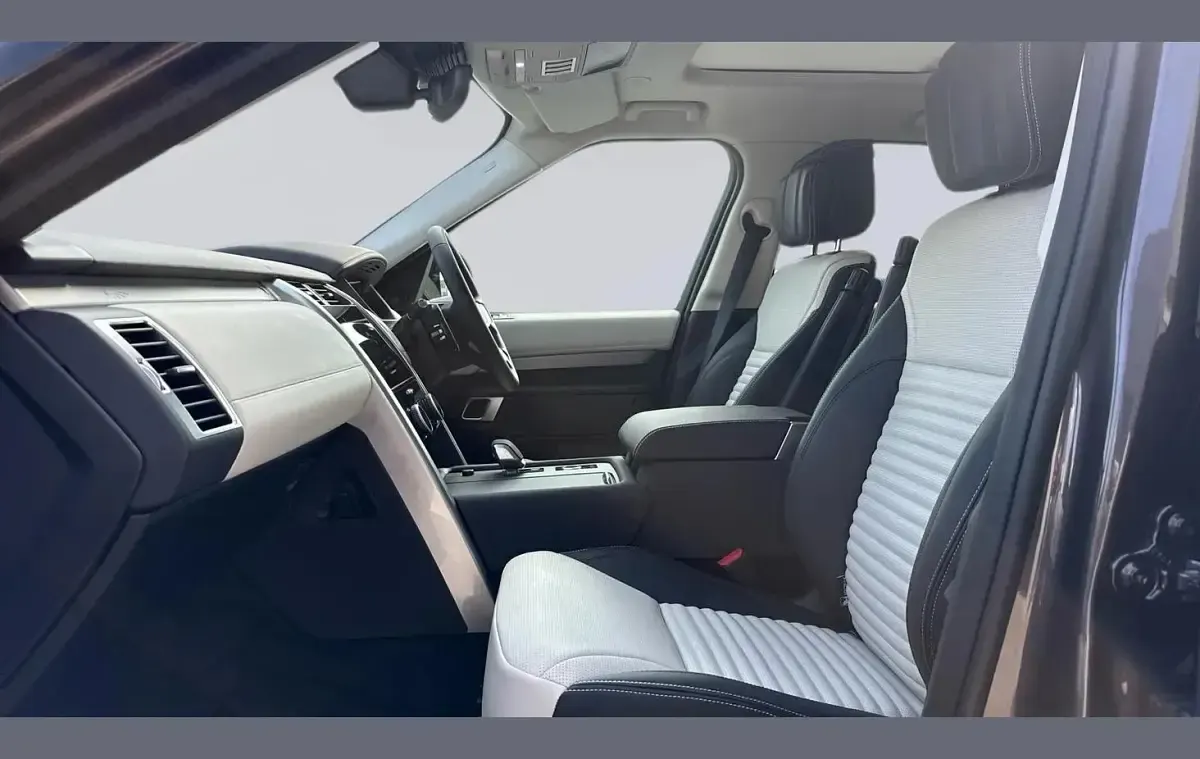 Used Land Rover Discovery 344 HP (253 kW) 2026 Grey SUV