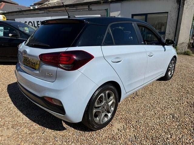 Used Hyundai i20 84 HP (61 kW) 2020 Hatchback