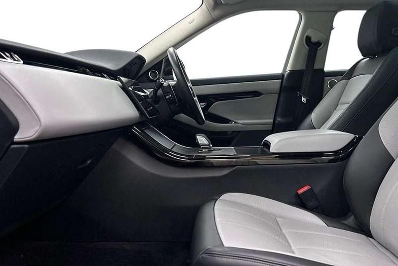 Used Land Rover Range Rover evoque HSE Dynamic 200 HP (147 kW) 2024 Silver SUV