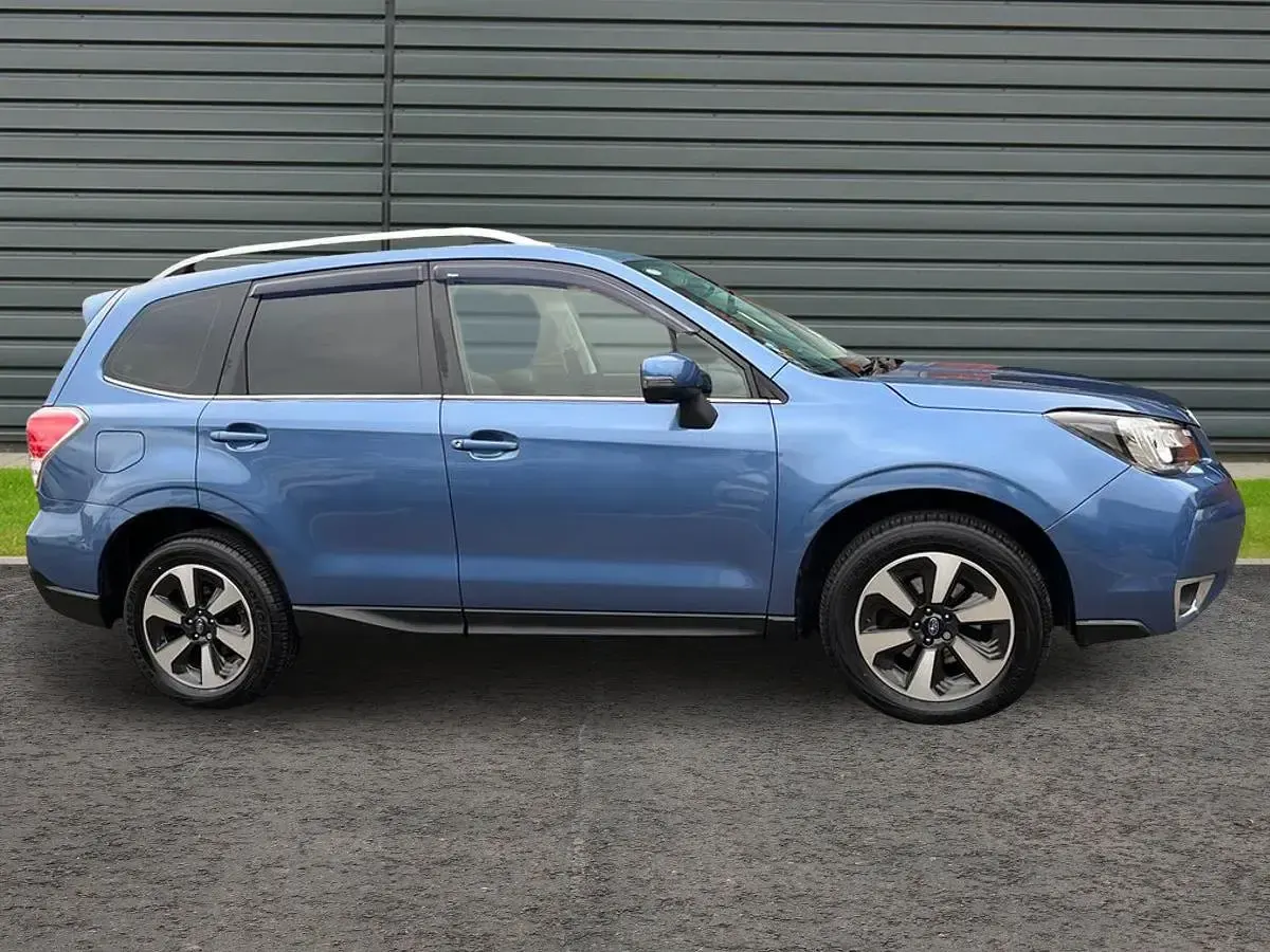 Used Subaru Forester Premium 150 HP (110 kW) 2019 Blue SUV
