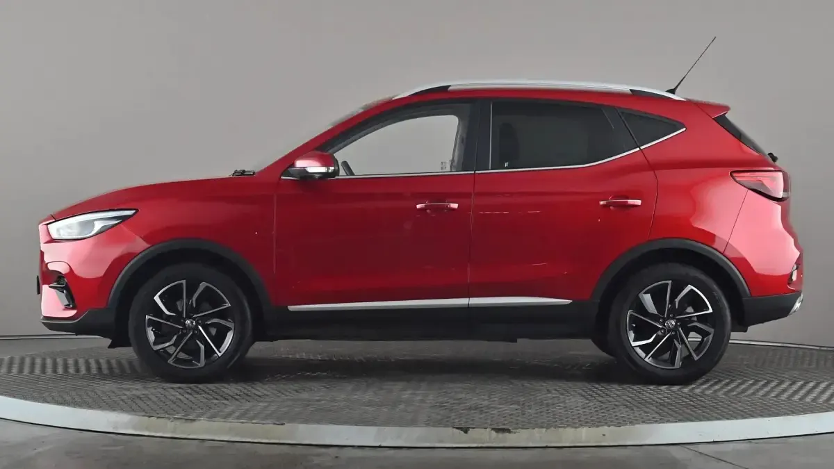Usado MG ZS Exclusive 111 HP (81 kW) 2024 Vermelho SUV
