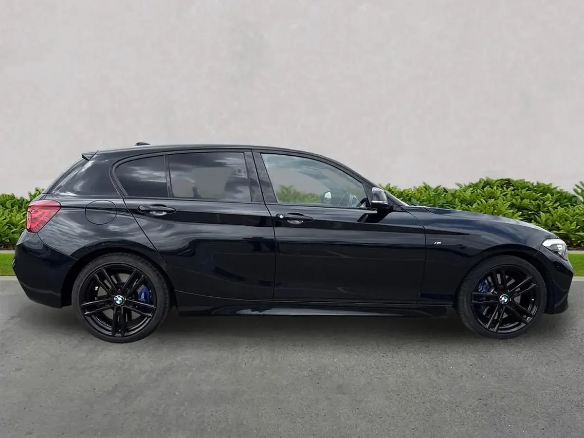 Used BMW 118 Efficient Dynamics 134 HP (98 kW) 2018 Black Hatchback