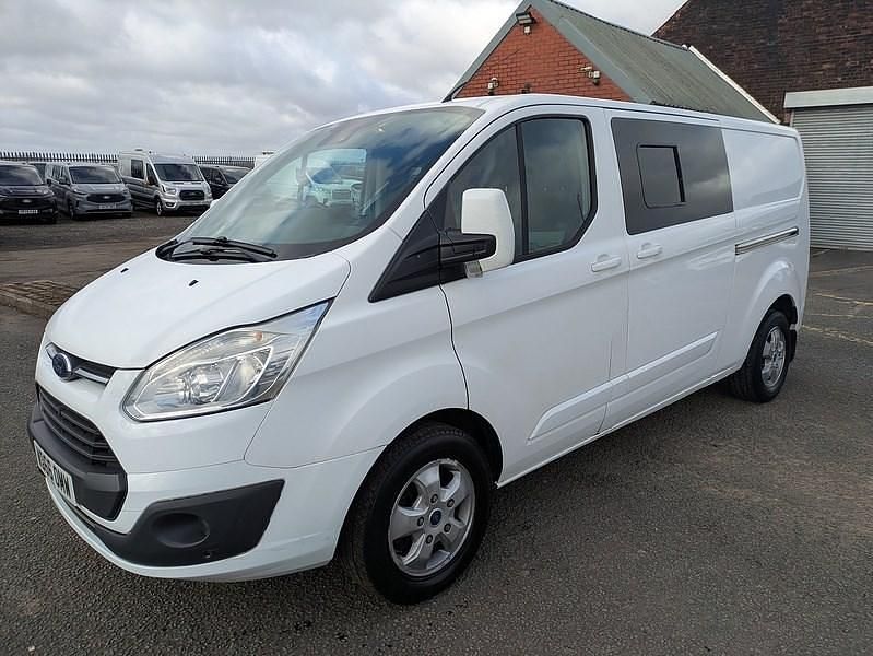 Used Ford Transit Custom Limited 170 HP (125 kW) 2017 White Van