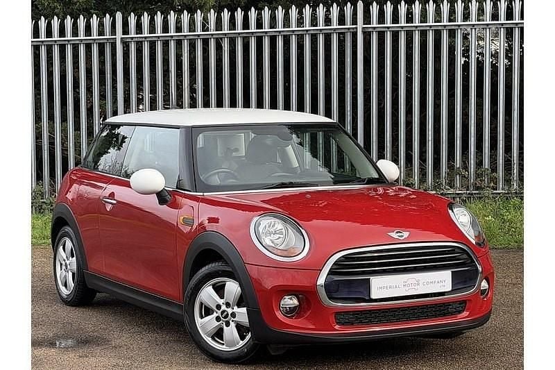 Used Mini Cooper Hatch 136 HP (100 kW) 2015 Red Hatchback