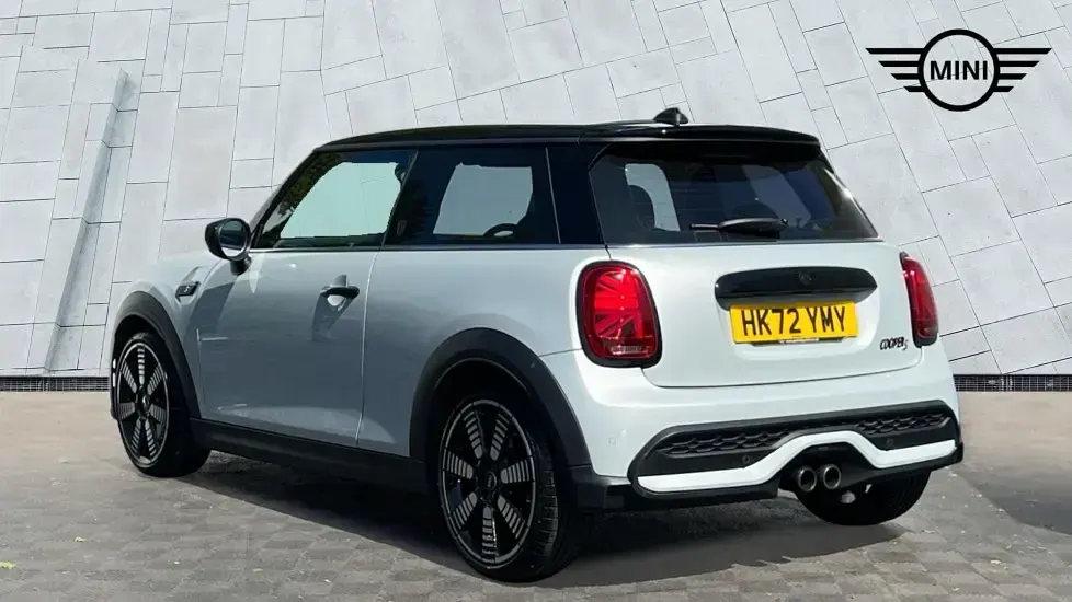 Used Mini Cooper S Exclusive 192 HP (141 kW) 2022 Silver Hatchback