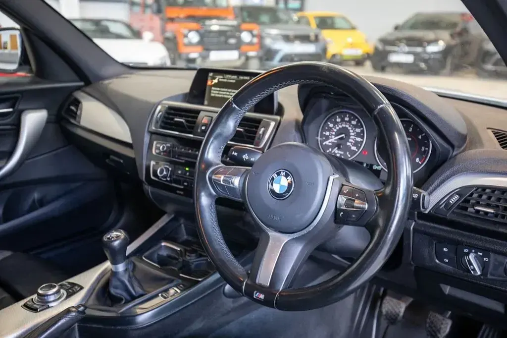 Używany BMW 120 M Sport 190 KM (139 kW) 2015 Biały Hatchback