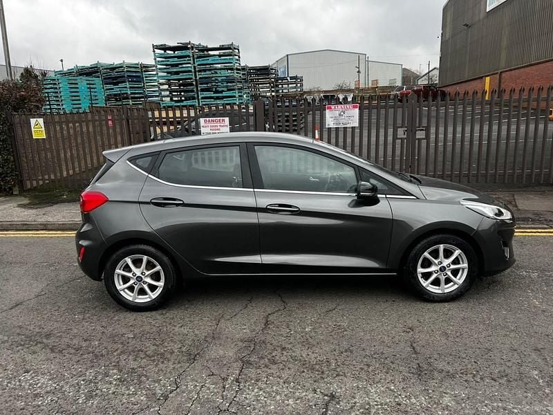 Used Ford Fiesta Zetec 2018 Grey Hatchback