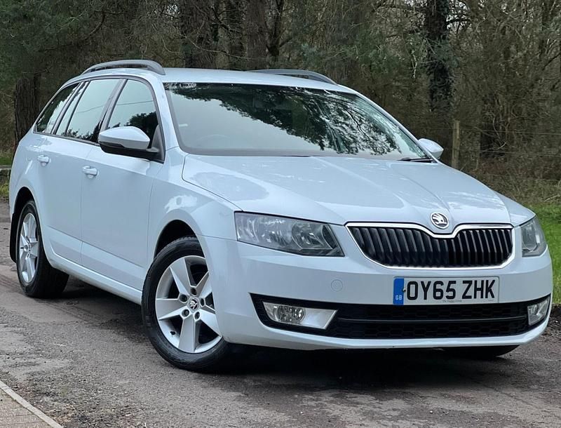 Used Skoda Octavia SE 150 HP (110 kW) 2016 White Hatchback