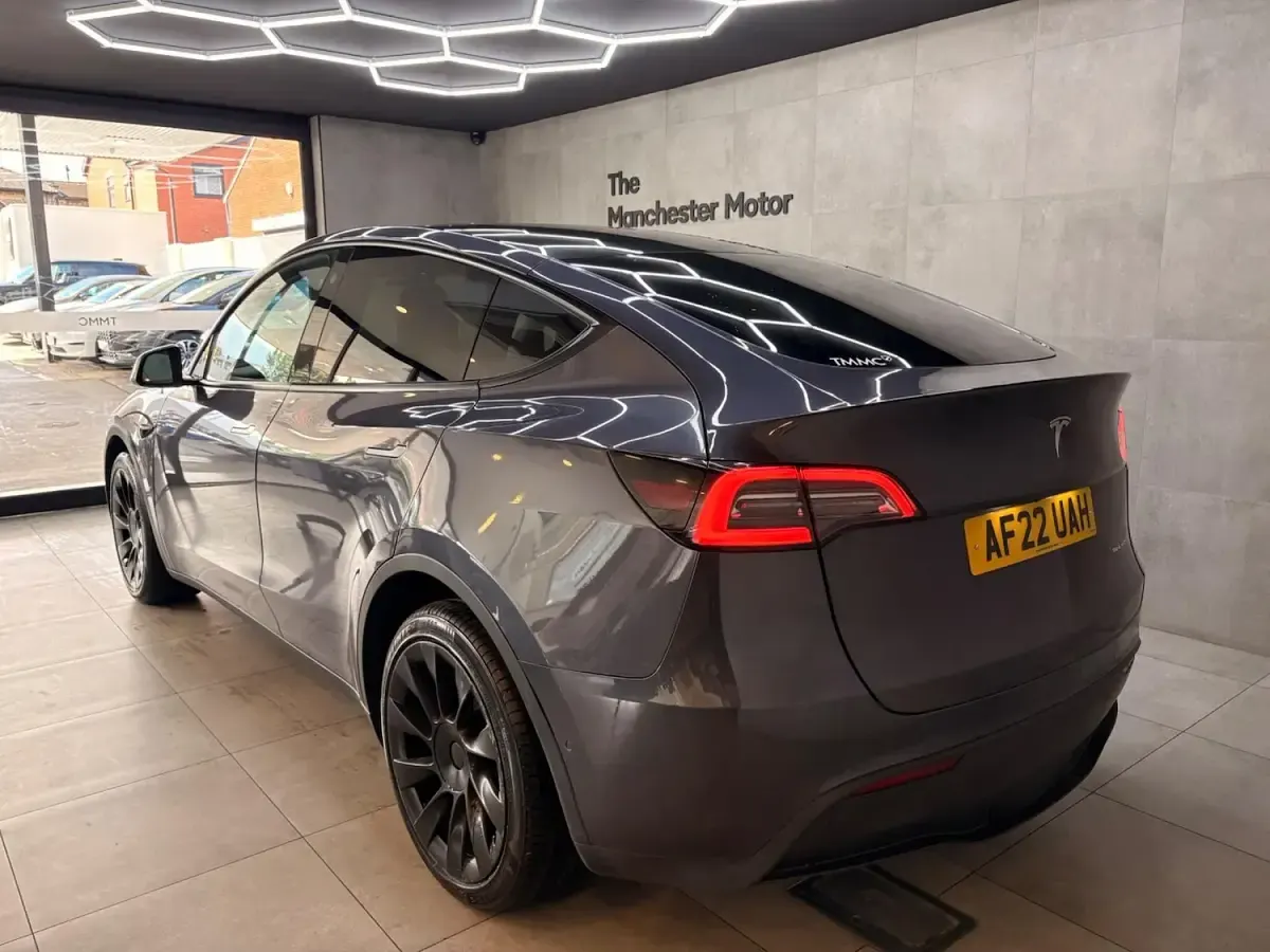 Used Tesla Model Y Long Range AWD 85 kW (116 HP) 2022 Grey SUV