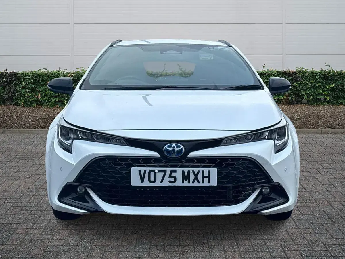 Used Toyota Corolla 140 HP (102 kW) 2025 White
