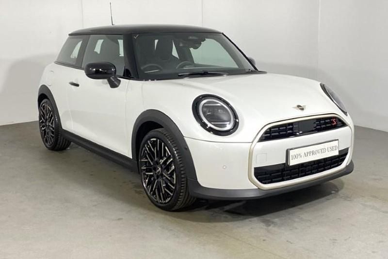 White Used 2025 Mini Cooper Exclusive Hatchback | £27,000 (Good price) - Image 1/1
