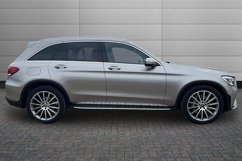 Used Mercedes GLC220 AMG Line Premium 194 HP (142 kW) 2021 Mojave silver Estate